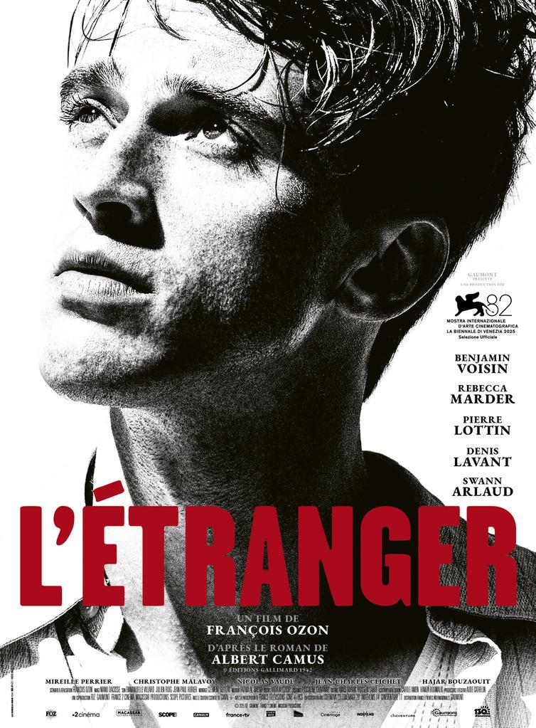 033_LEtranger